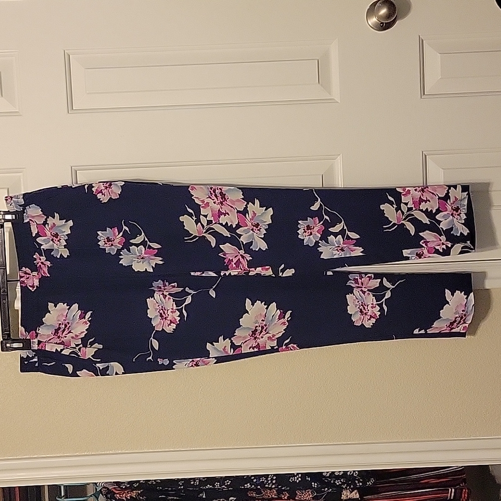 Joie Floral Tapered Pants 100% silk